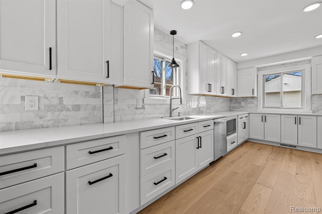 2607 Ferncliff Avenue