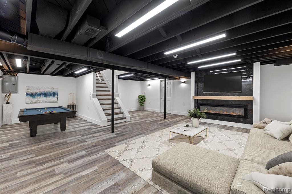 2607 Ferncliff Avenue