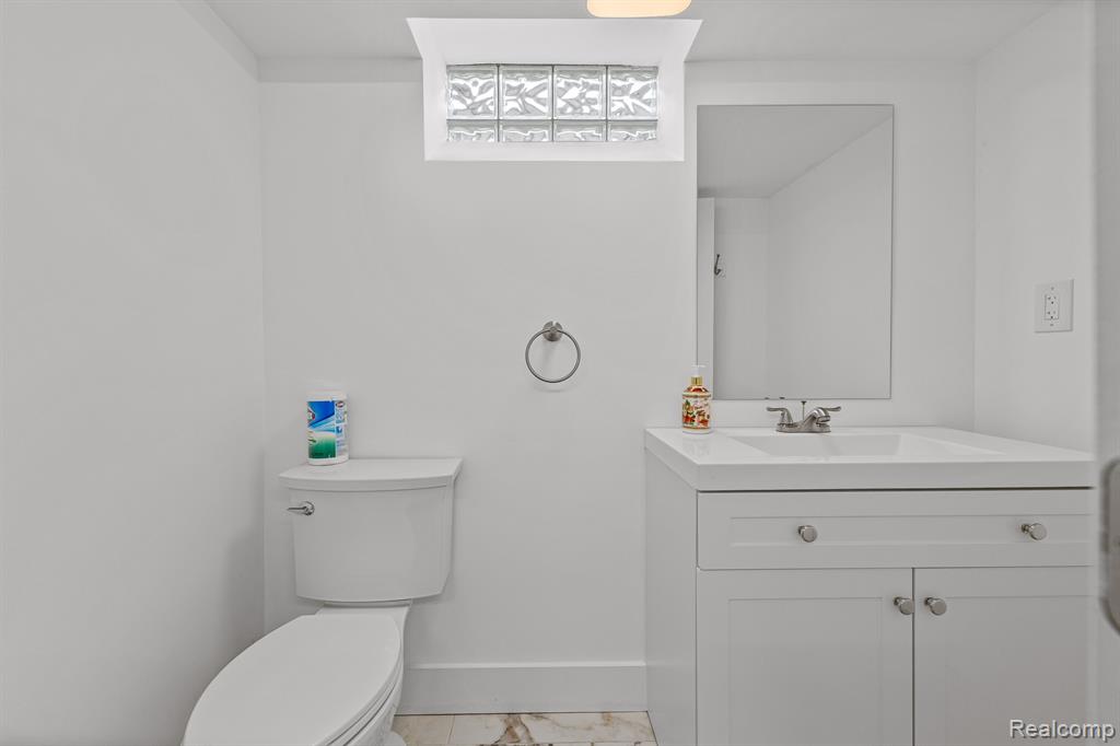 2607 Ferncliff Avenue