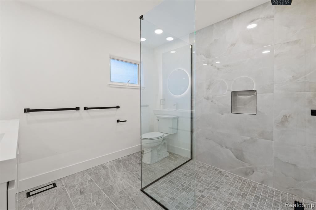 2607 Ferncliff Avenue