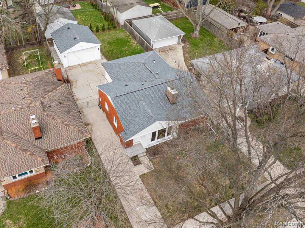 2607 Ferncliff Avenue