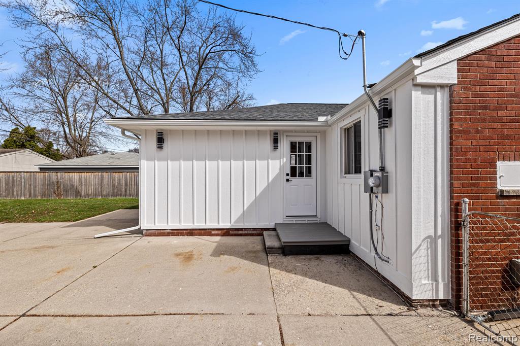 2607 Ferncliff Avenue