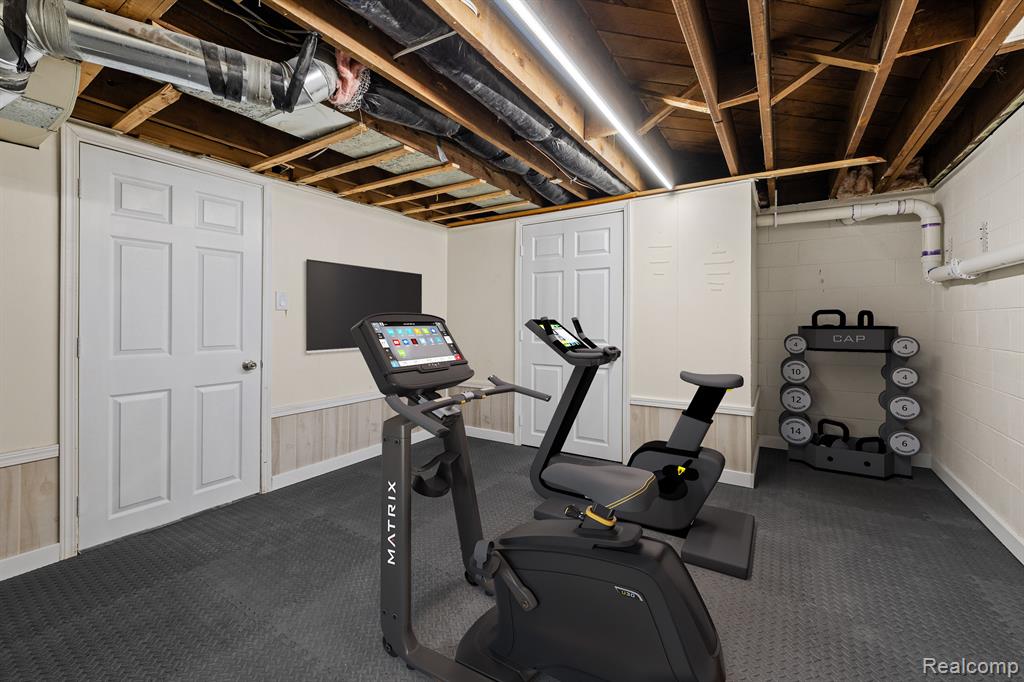 2607 Ferncliff Avenue