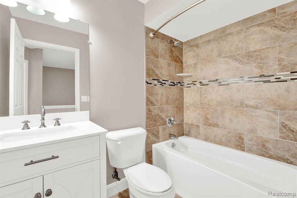 223 Oak Ridge Drive