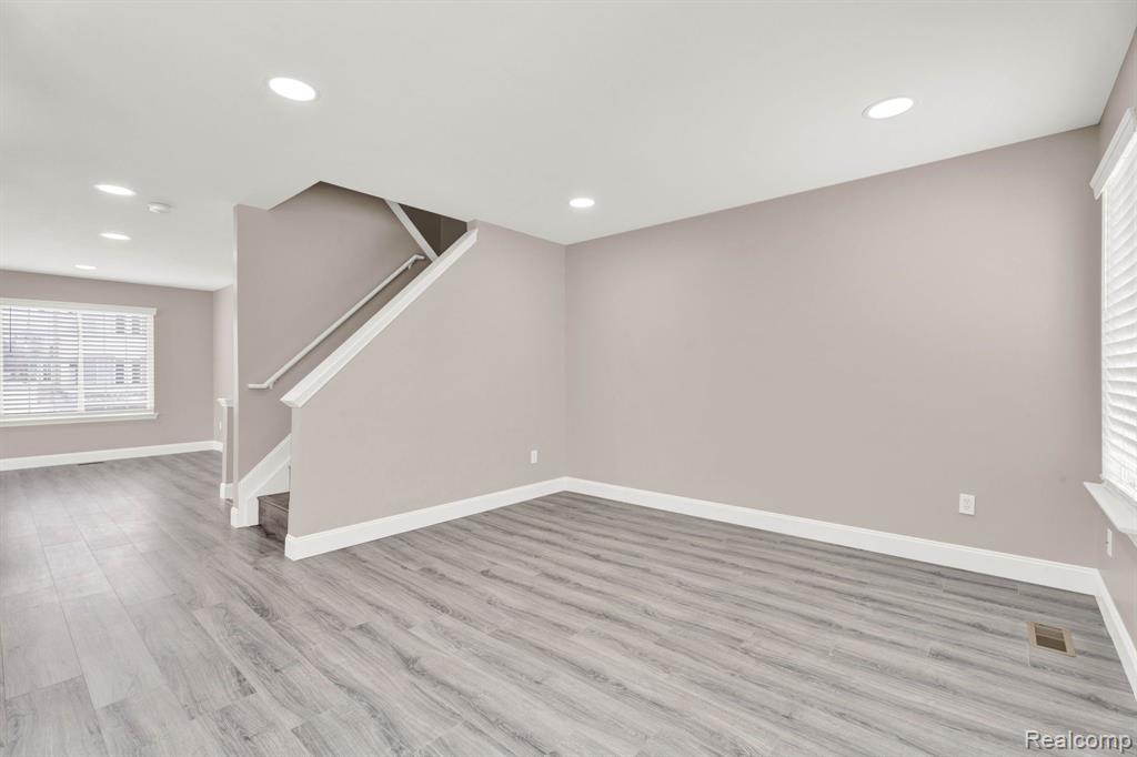 223 Oak Ridge Drive