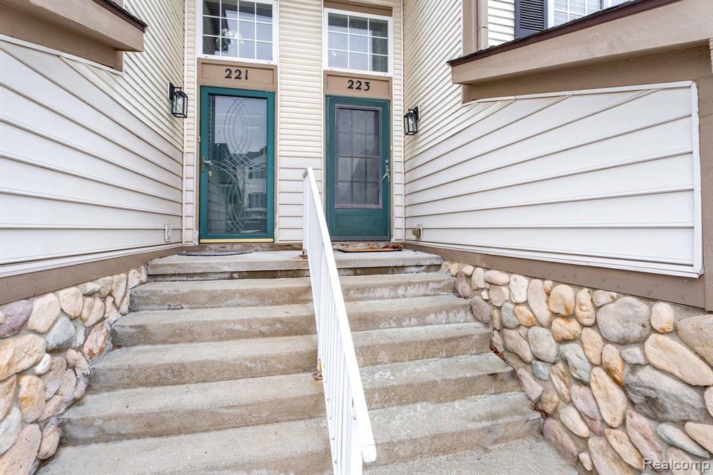 223 Oak Ridge Drive
