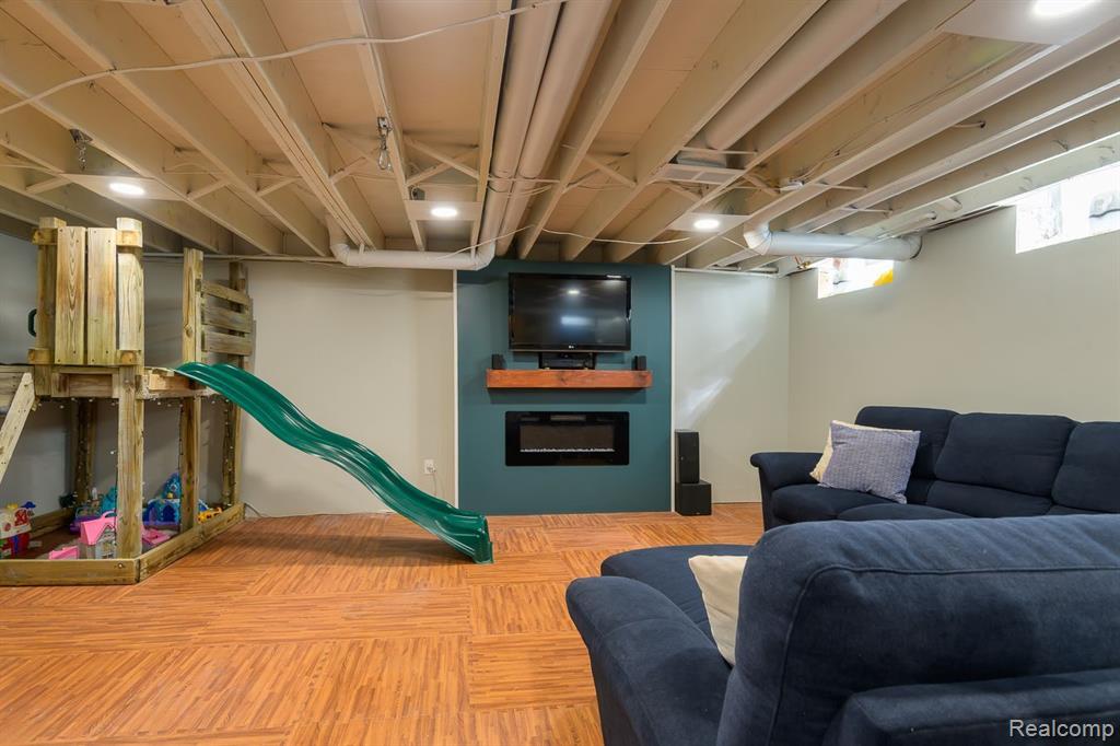 5369 Greendale Drive