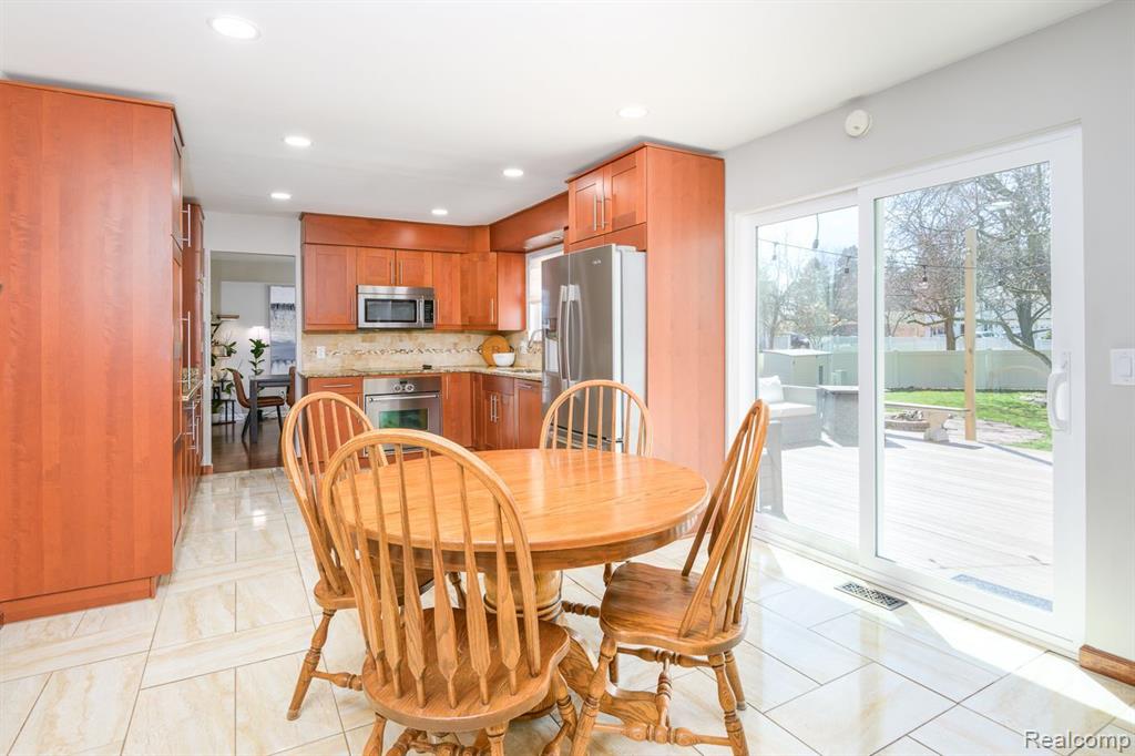 5369 Greendale Drive