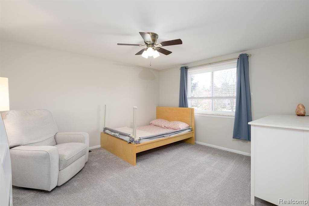 5369 Greendale Drive