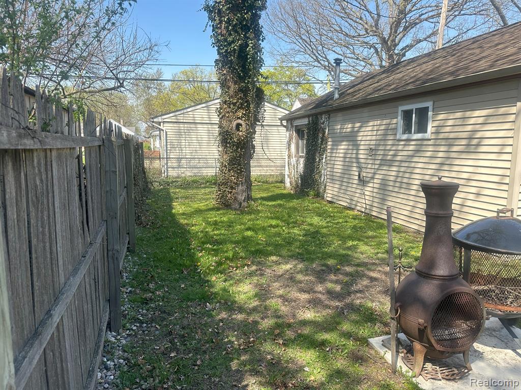 127 E Shevlin Avenue