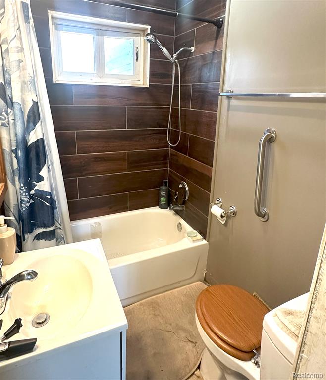 127 E Shevlin Avenue