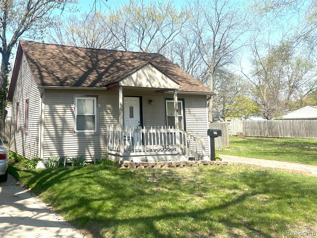 127 E Shevlin Avenue