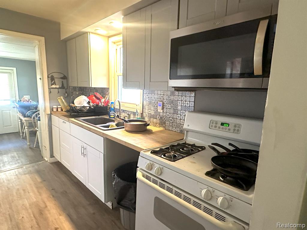 127 E Shevlin Avenue