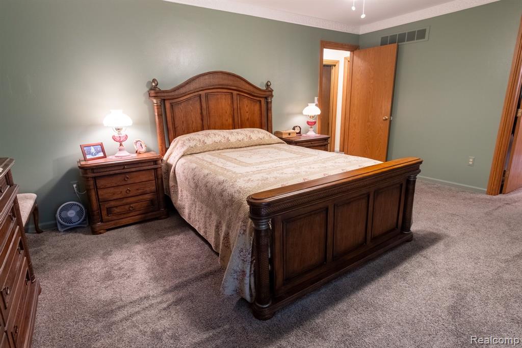 2179 Rochelle Park Drive