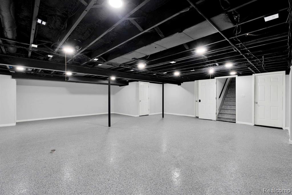 42541 Kingsley Drive