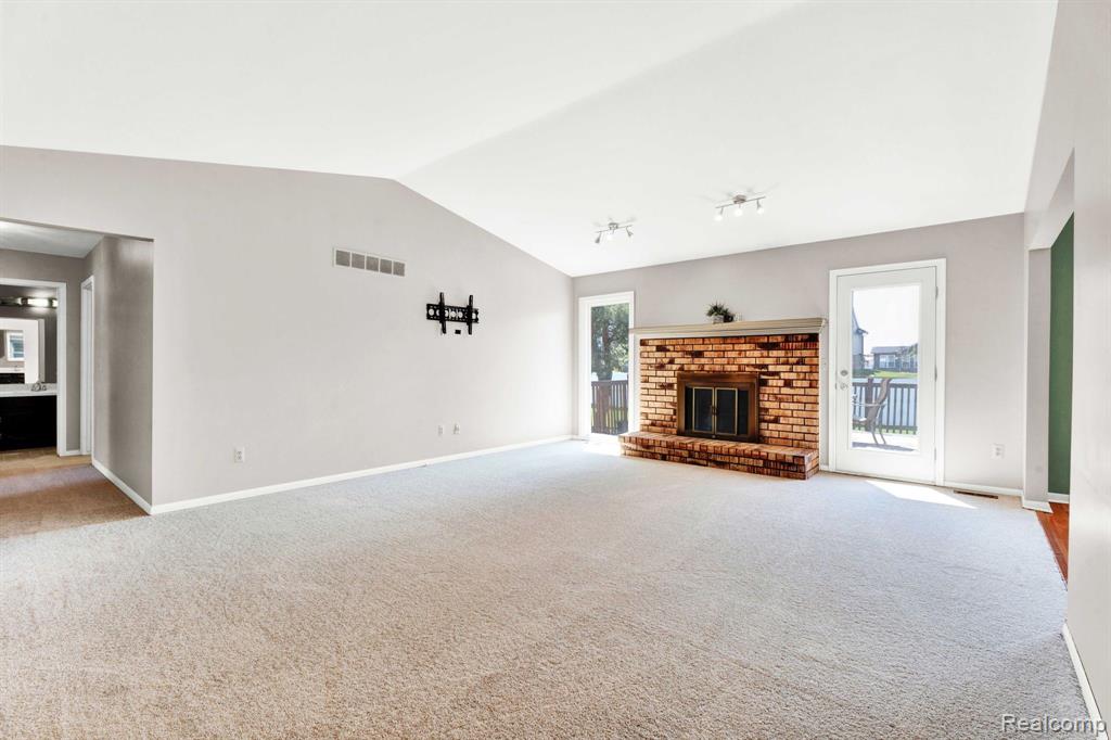 42541 Kingsley Drive