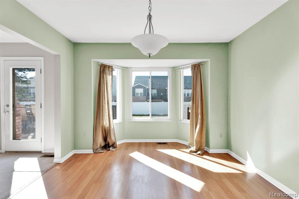 42541 Kingsley Drive