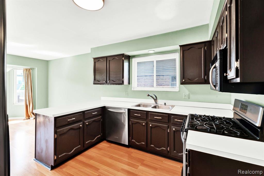 42541 Kingsley Drive