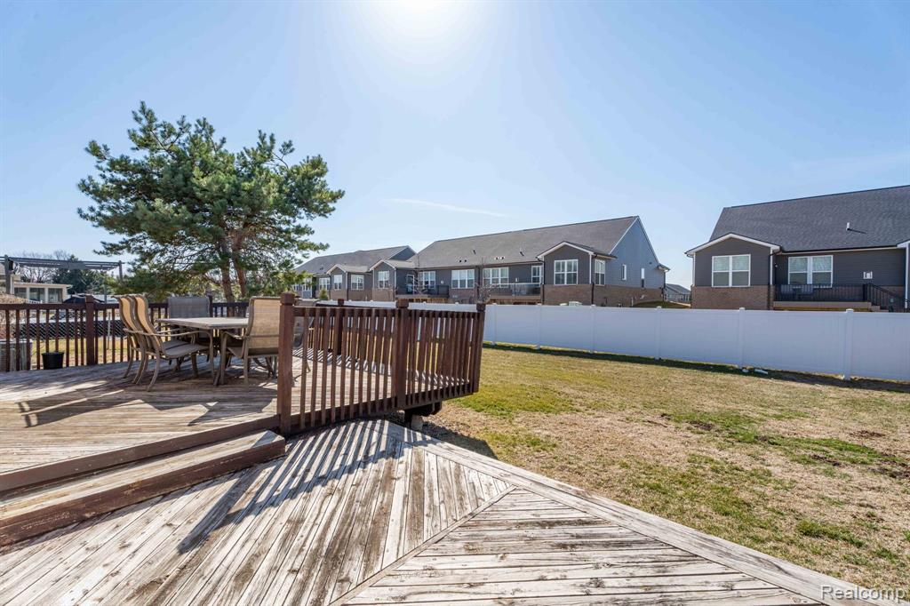 42541 Kingsley Drive