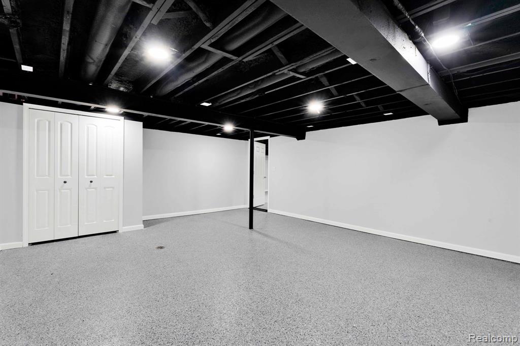 42541 Kingsley Drive