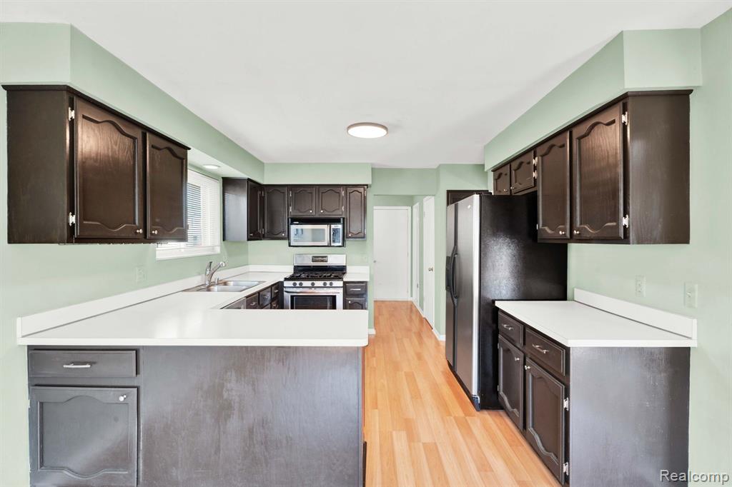 42541 Kingsley Drive