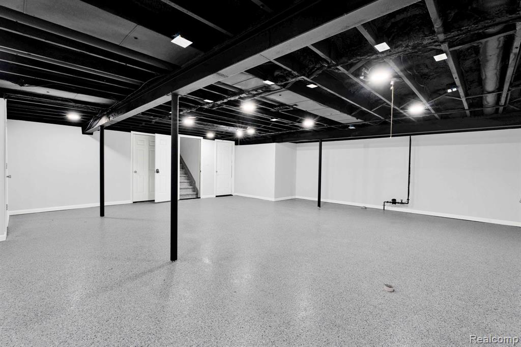 42541 Kingsley Drive