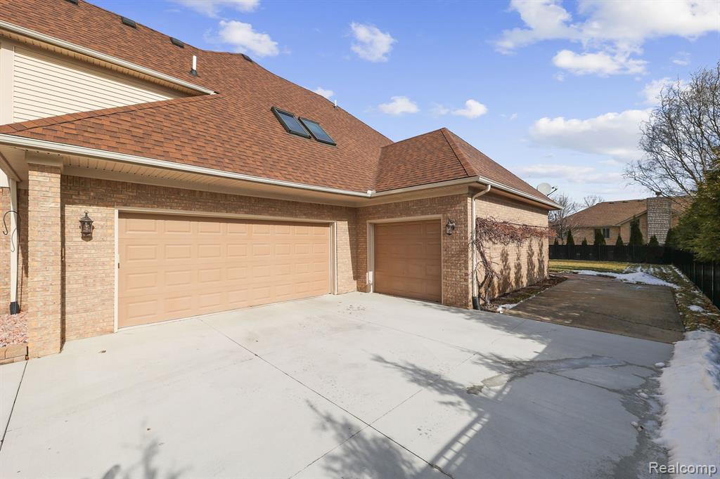 48548 Fairmont Drive