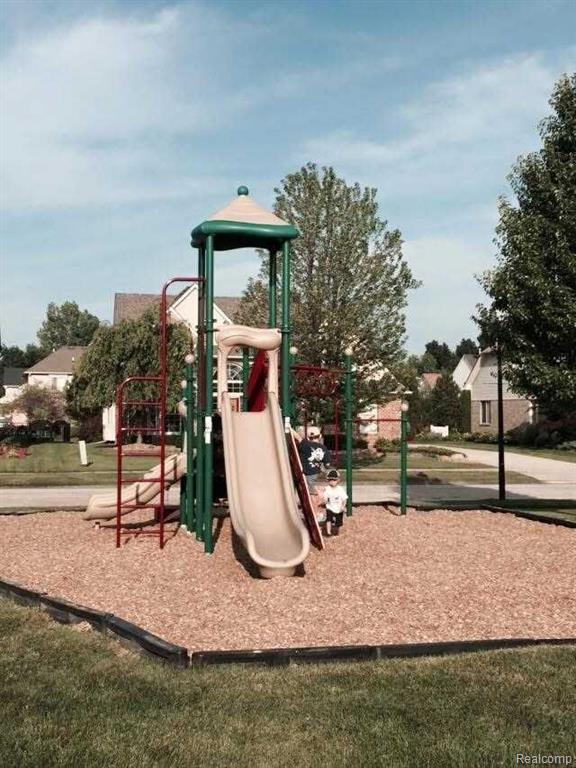 48548 Fairmont Drive