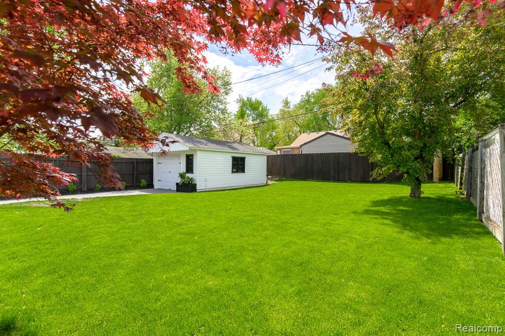 4513 Robinwood Avenue