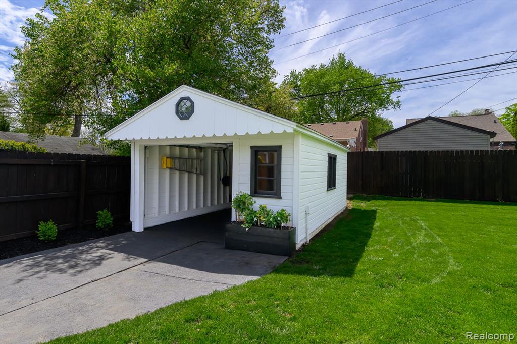 4513 Robinwood Avenue