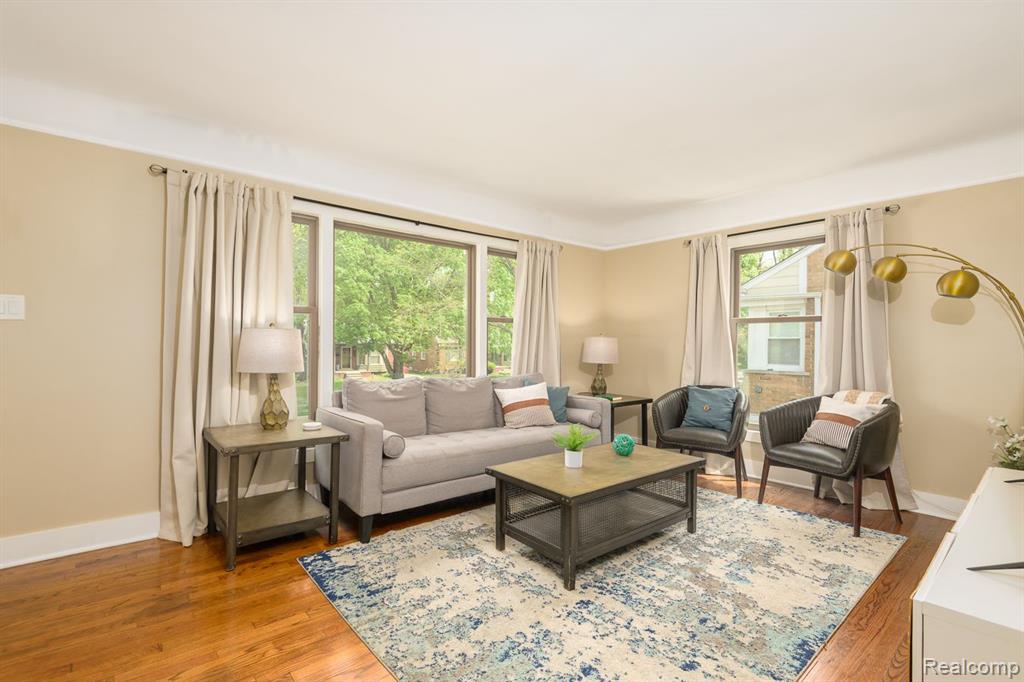 4513 Robinwood Avenue