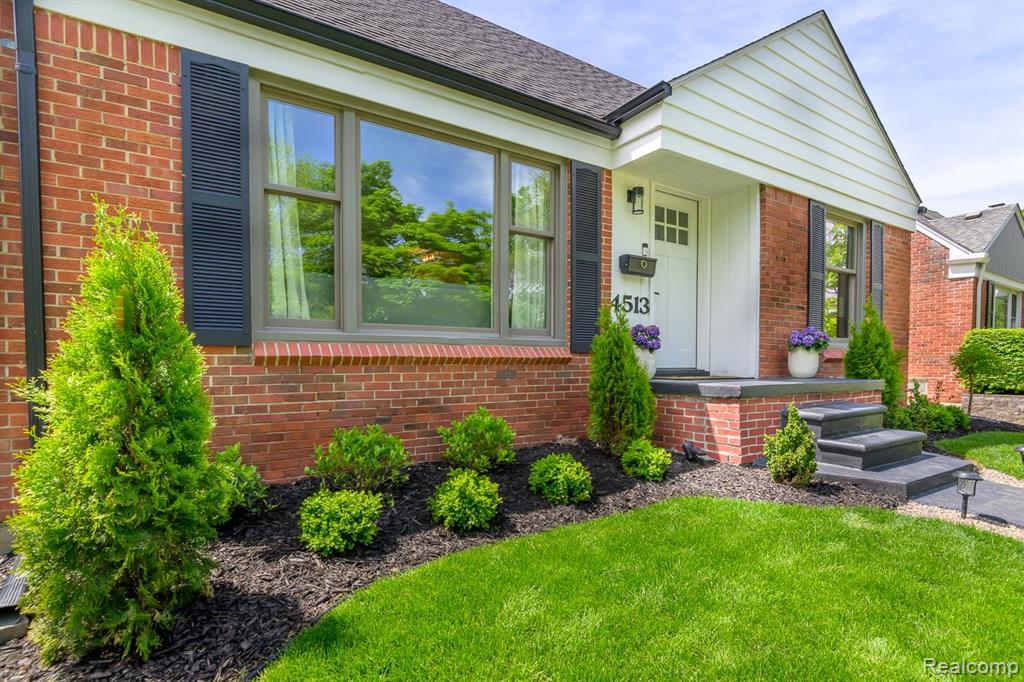 4513 Robinwood Avenue