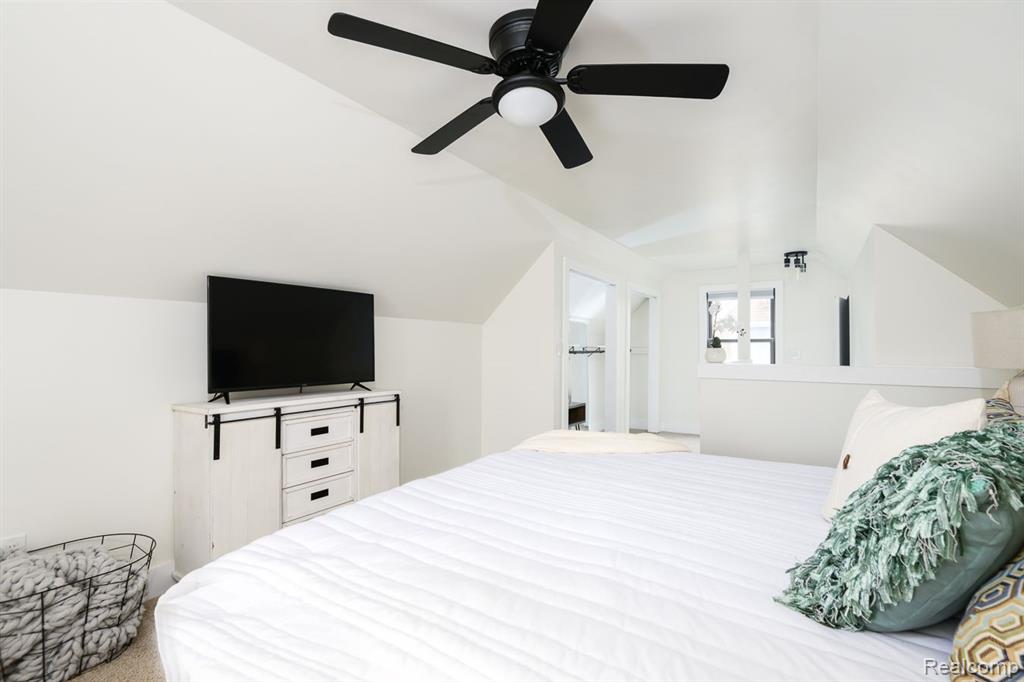 4513 Robinwood Avenue