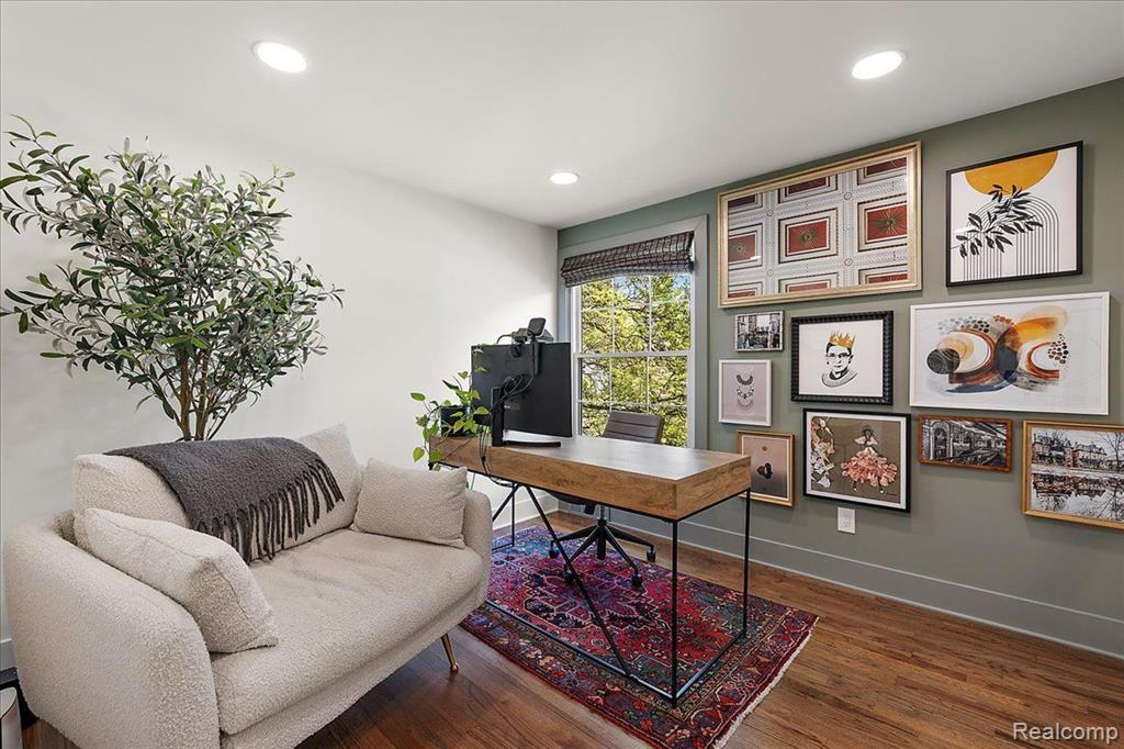 7174 Glengrove Drive