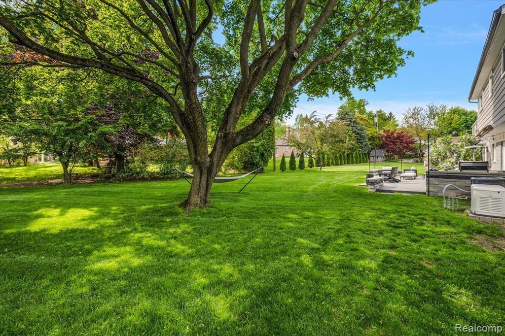 7174 Glengrove Drive