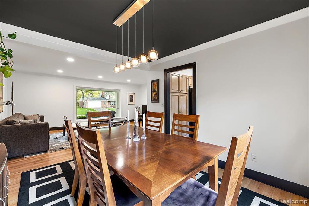 7174 Glengrove Drive