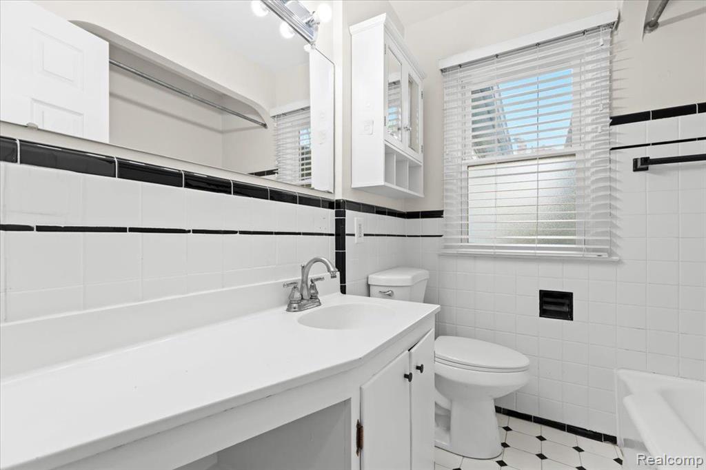 1428 Larkmoor Boulevard