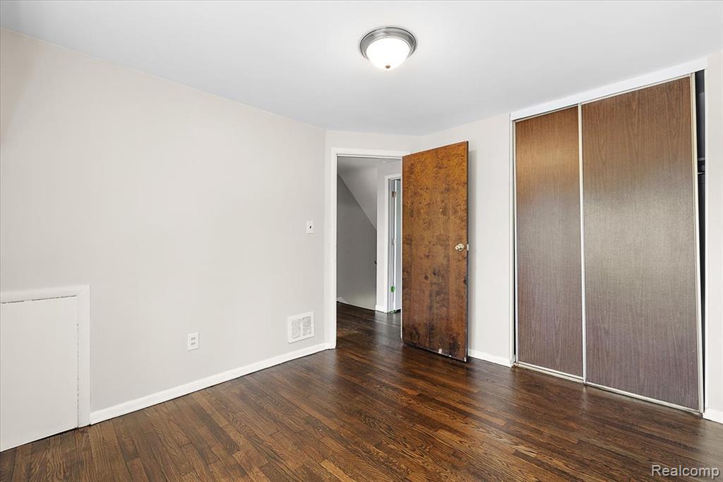 22865 Lakeshore Drive