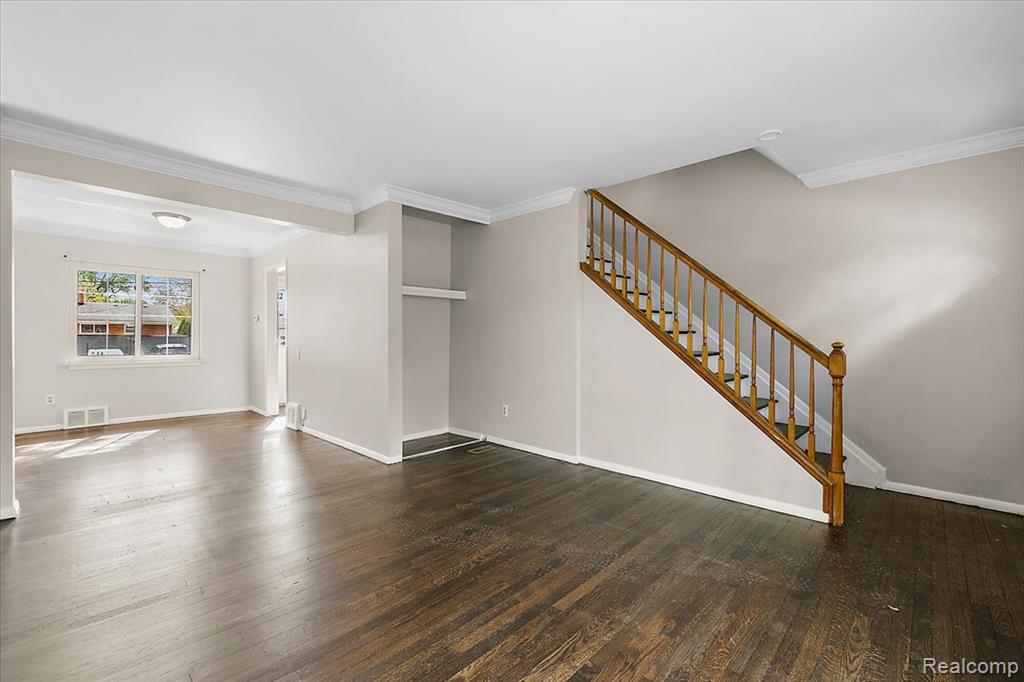 22865 Lakeshore Drive