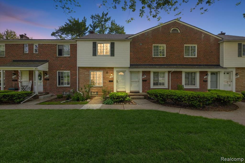 22865 Lakeshore Drive