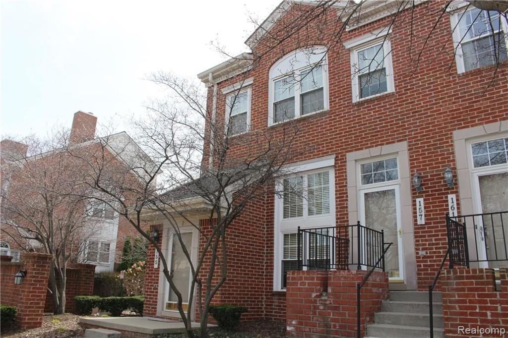 157 W Kenilworth Avenue