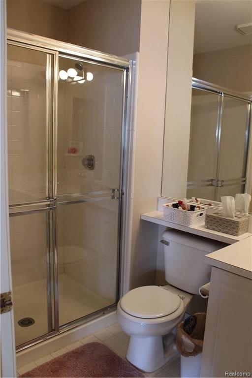 157 W Kenilworth Avenue