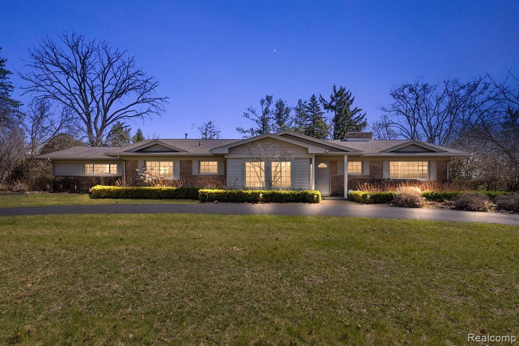 1490 Charrington Road