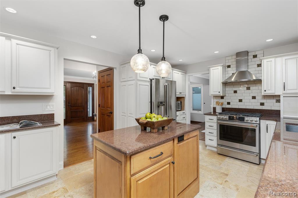 793 Box Canyon Court
