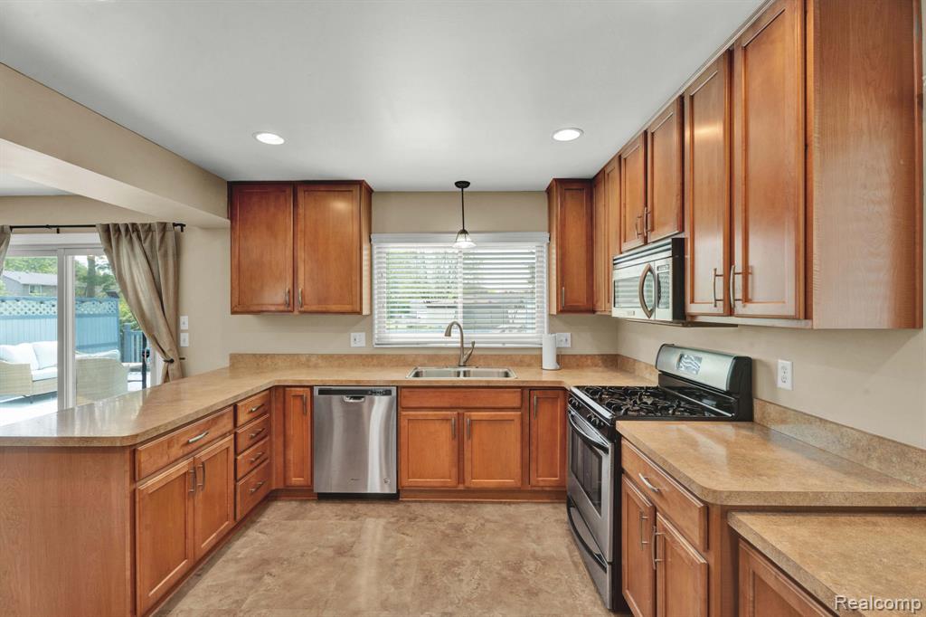 43819 Fredericksburg Street