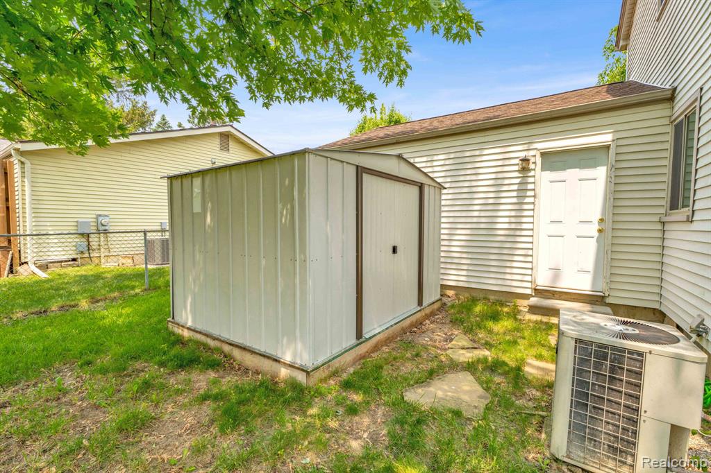 43819 Fredericksburg Street