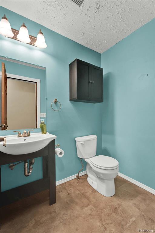 43819 Fredericksburg Street