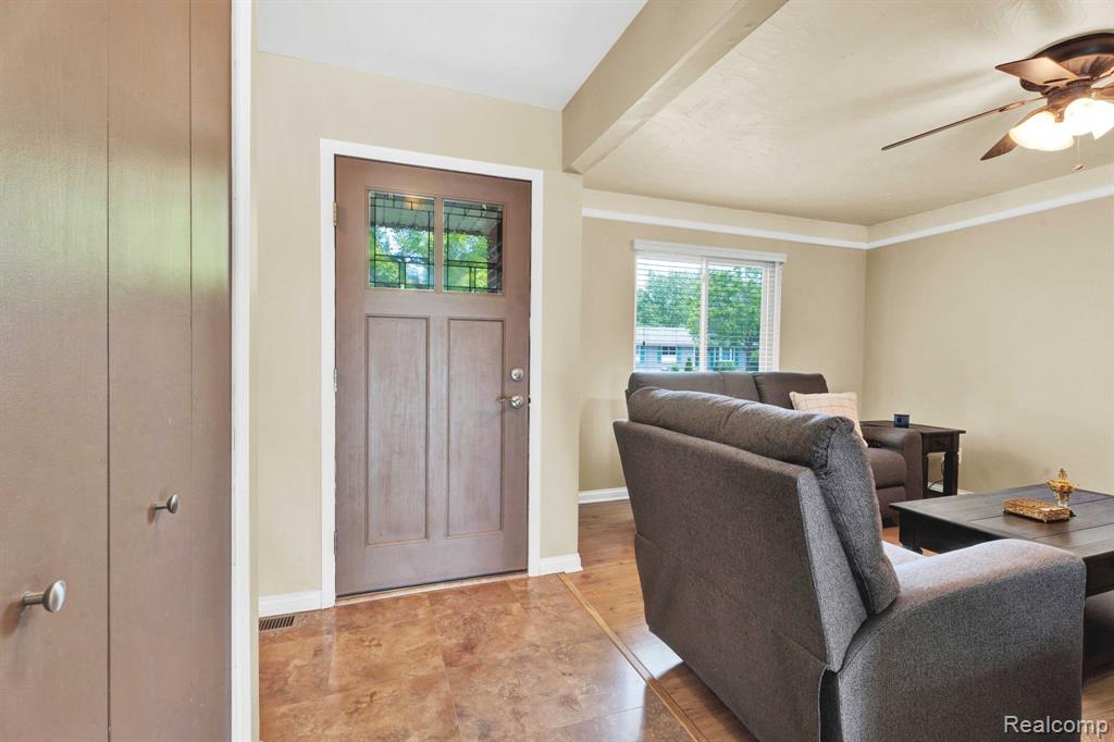 43819 Fredericksburg Street