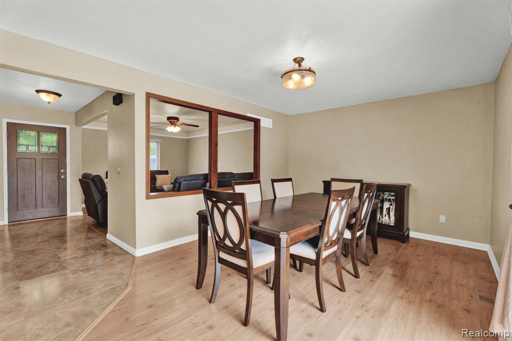 43819 Fredericksburg Street