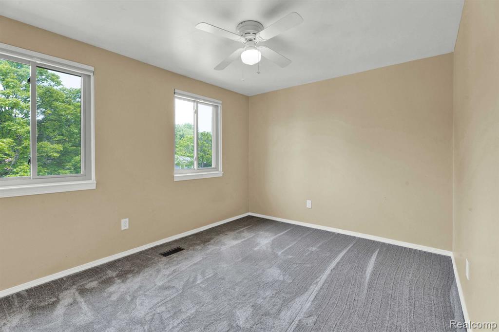 43819 Fredericksburg Street